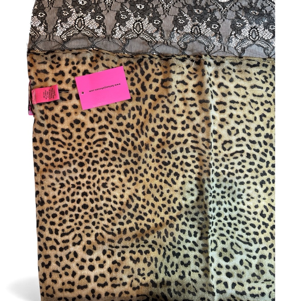NWT Betsey Johnson Leopard Print Scarf with Lace Trim - Picture 2 of 6